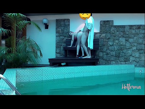 ❤️ Boss invitéiert Déngschtmeedchen an de Pool, mee konnt net engem waarm widderstoen ️❌ Sexvideo bei eis lb.qizpornolar.ru ❤