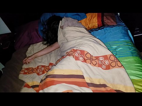 ❤️ Stiefson beréiert seng jonk Stéifmamm wärend hatt schléift. ️❌ Sexvideo bei eis lb.qizpornolar.ru ❤